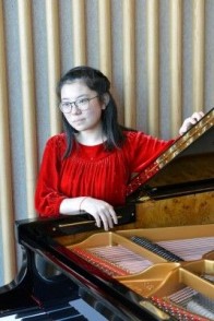 Nina OKADA - piano